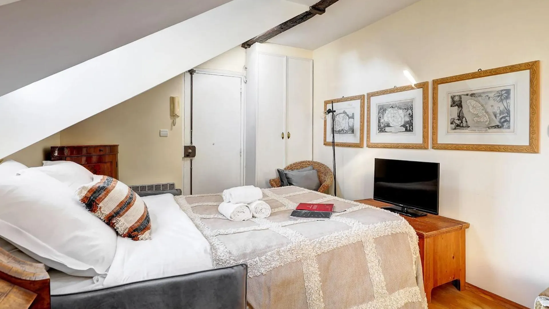 Bnbnova - 1Br - Pantheon & Notre-Dame - Latin Quarter باريس 0*,  فرنسا